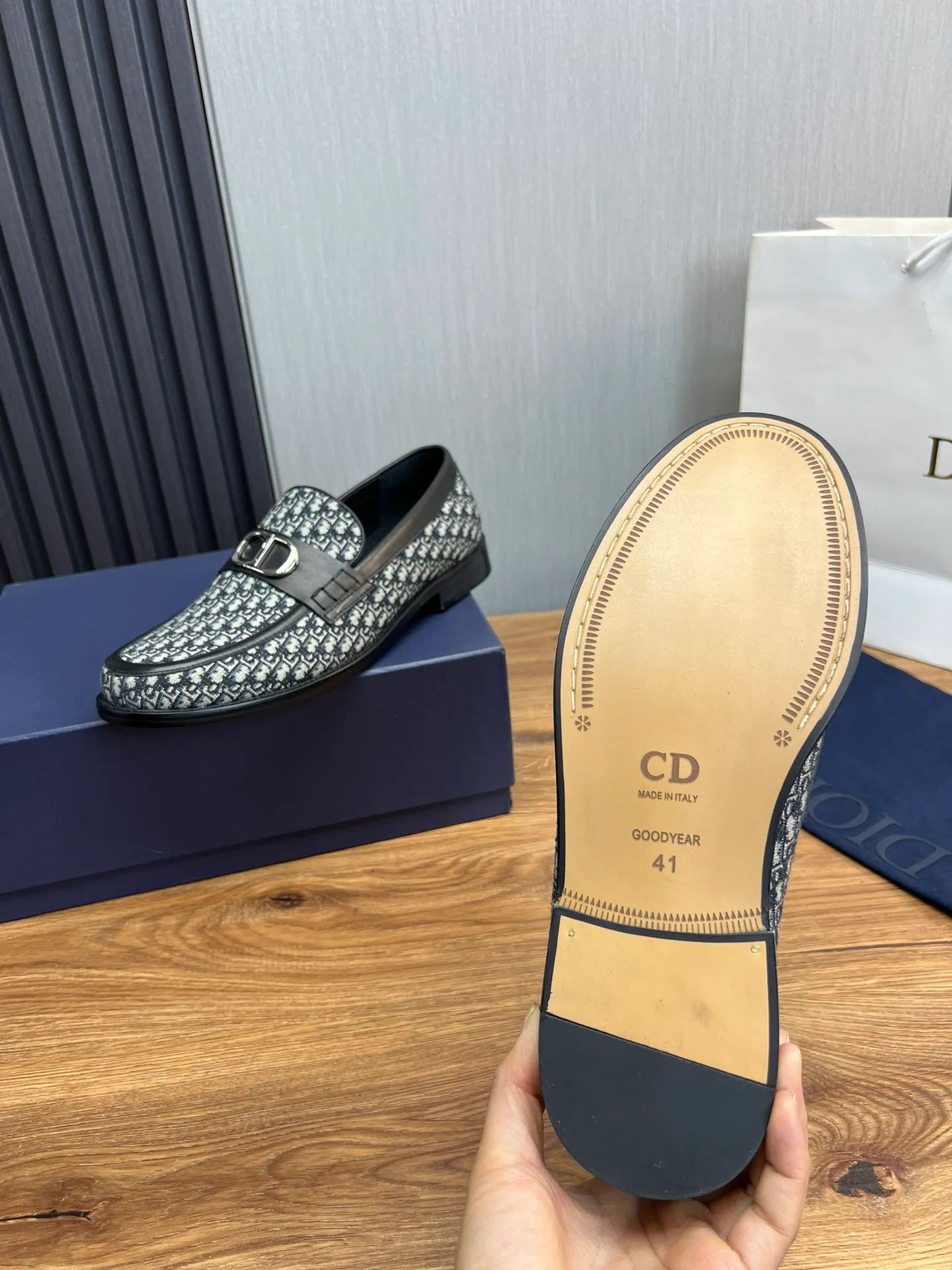 Men's men's shoes 💰580💰 Dior men's business casual leather shoes 👞all made of imported original brand leather, just to create a more comfortable wearing experience, upper: original cowhide ➕ imported sheepskin lining, original non-slip and wear-resistant rubber outsole ✔️36-45 (38.45 non-refundable)